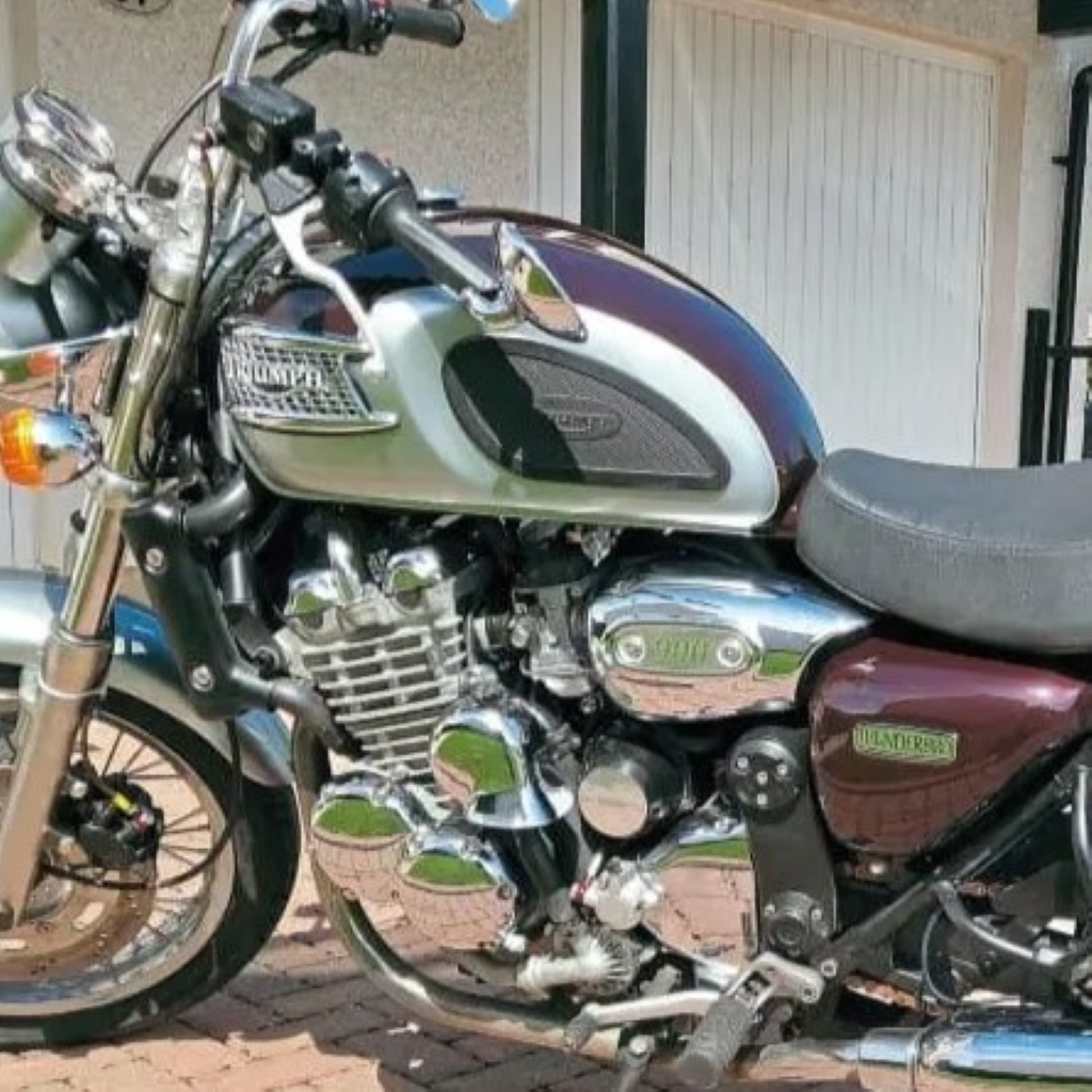 Triumph Cassis Red (code CO) Paint Product